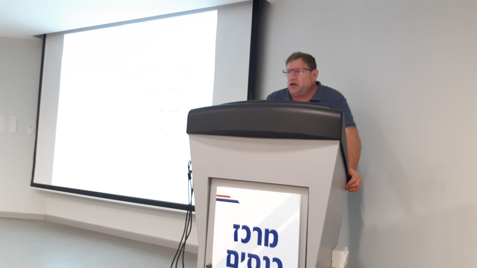 ד''ר מיקי שינדלר