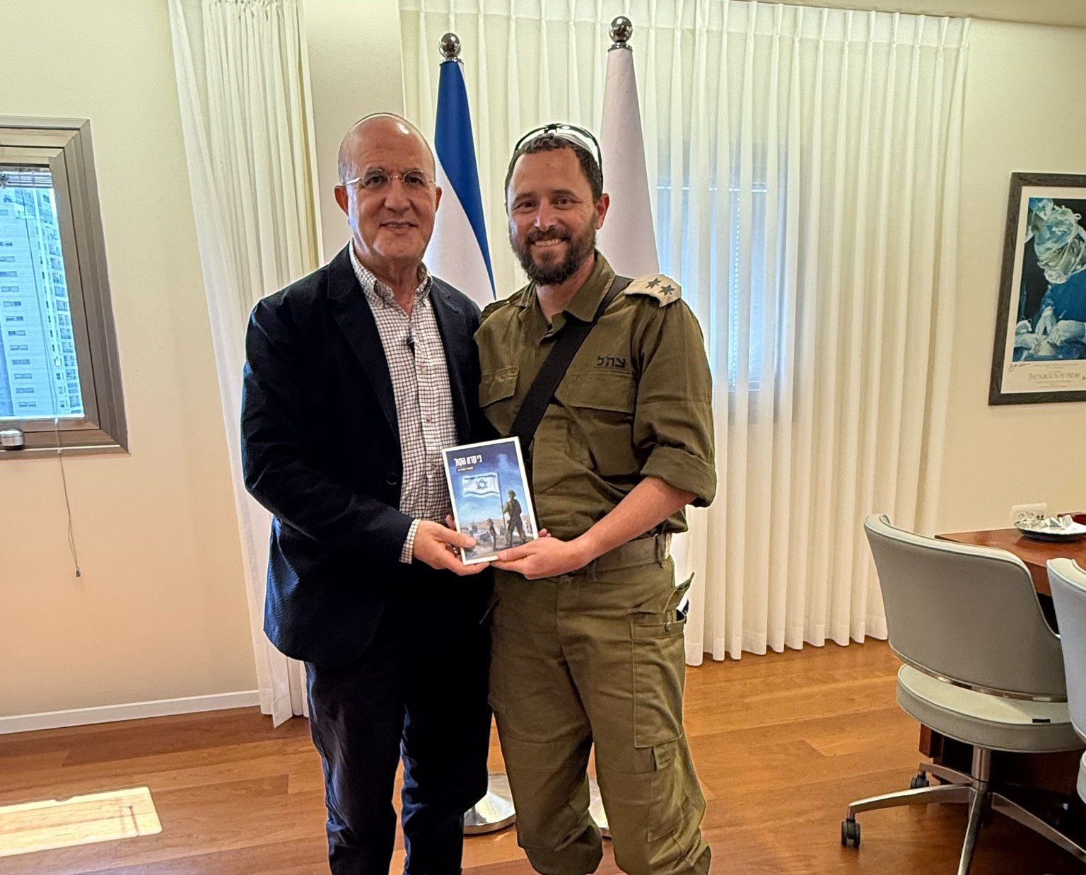 ראש העיר והרב מעוז שוורץ